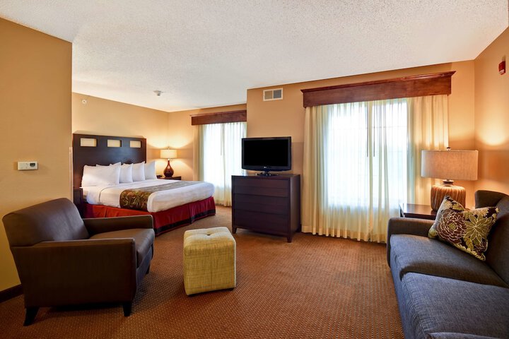 Room 21 of 38