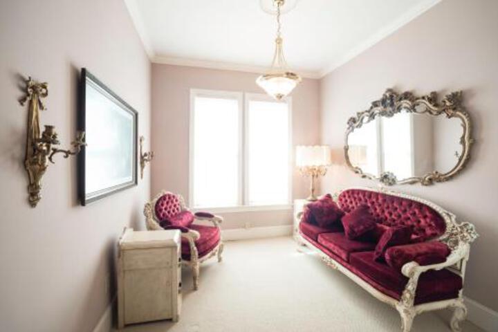 Lions Gate B & B