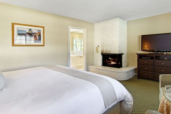 Room 50 of 71