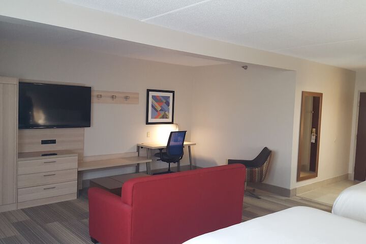 Room 10 of 55