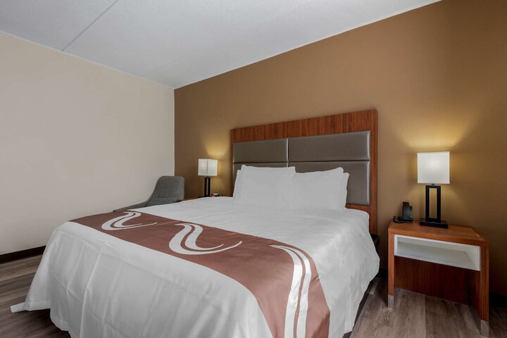 Room 14 of 40