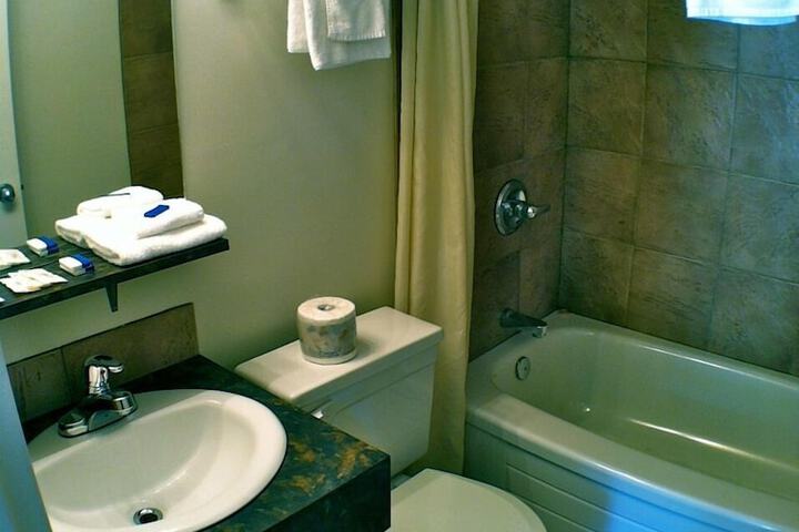 Room 12 of 24