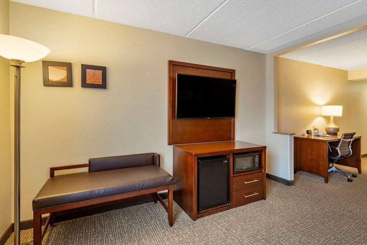 Room 16 of 46