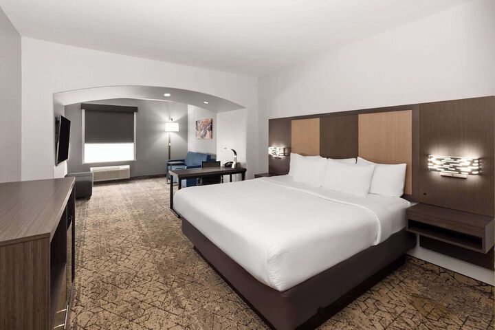 La Quinta Inn & Suites by Wyndham McAlester