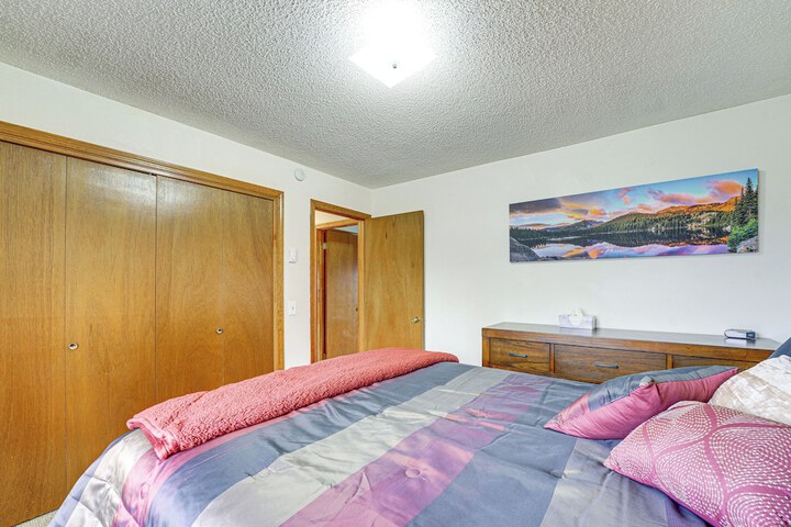 Downtown Delta Condo 34 Mi to Black Canyon!