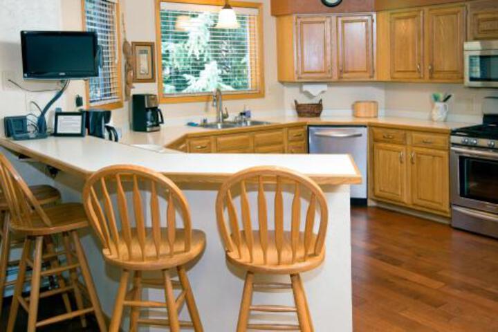 Spacious & Convenient Townhome #61 on the Golf Course