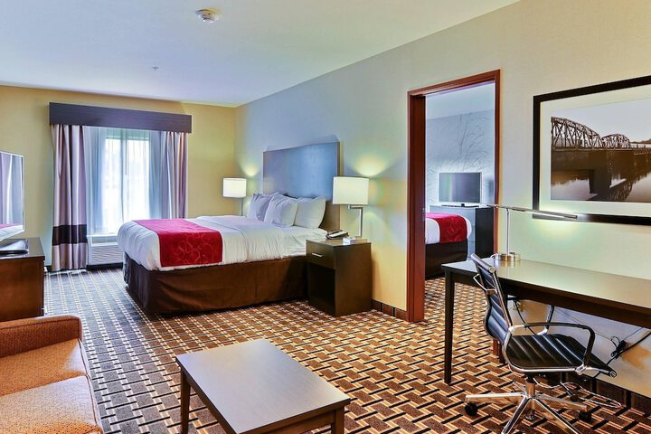Comfort Suites Uniontown