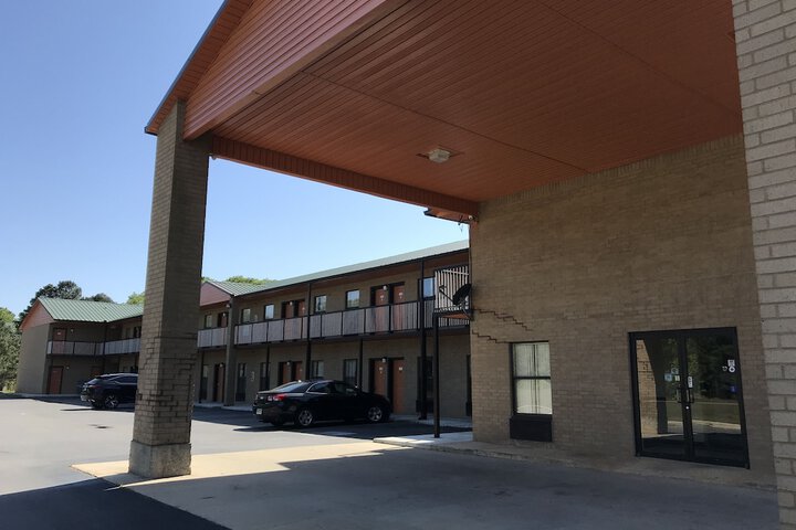 Hotel Exterior 46 of 46