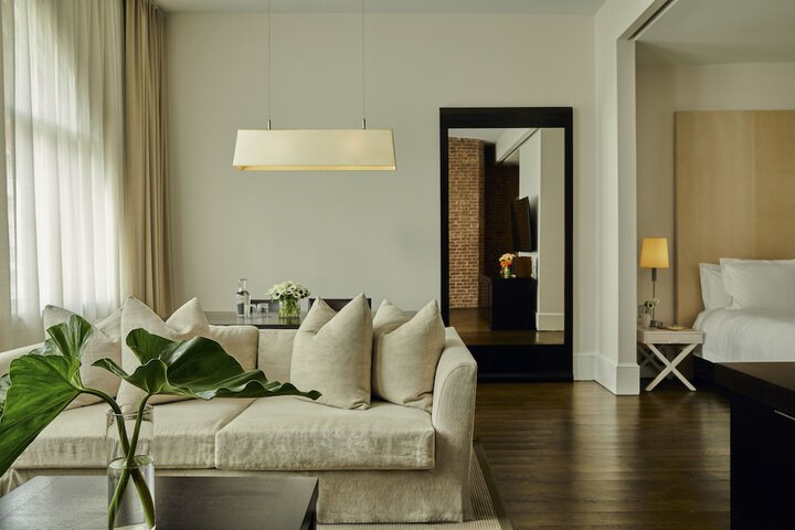 Room 16 of 32