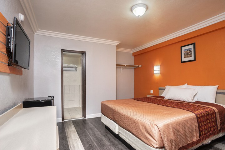 Room 22 of 45