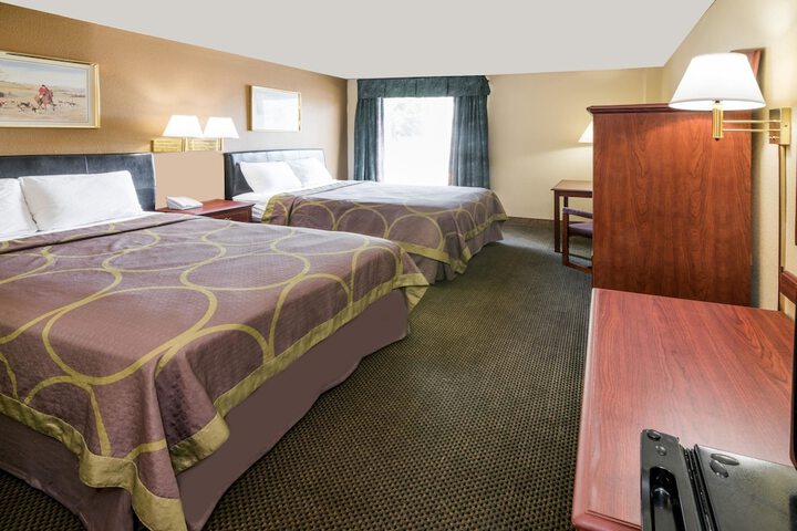 Room 14 of 16