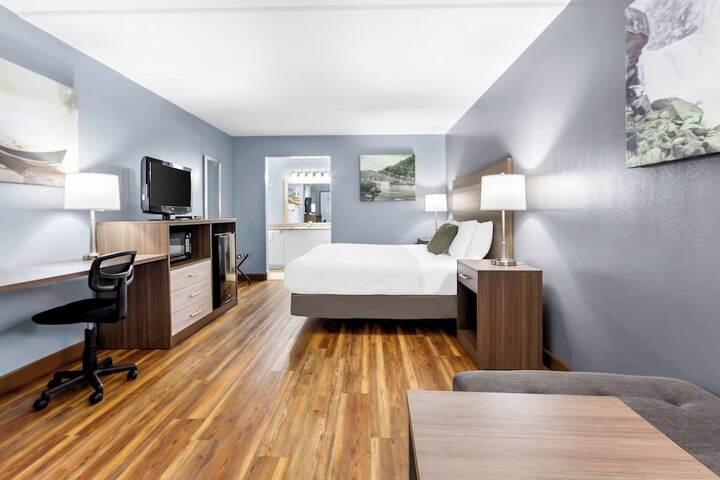 Room 17 of 31