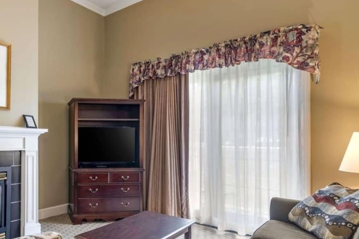 Room 73 of 134