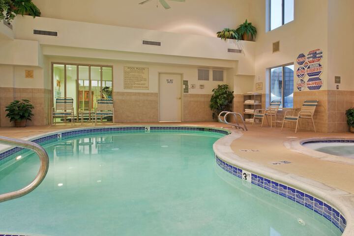 Holiday Inn Express & Suites Carson City by IHG