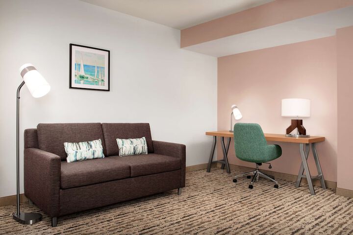 Room 16 of 30