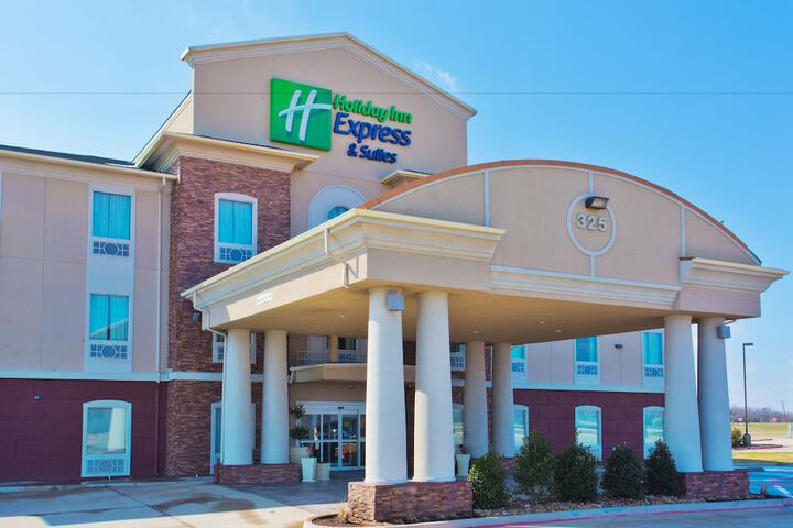 Holiday Inn Express Hotel & Suites Alvarado by IHG