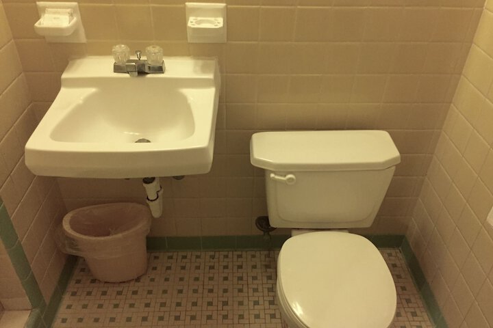 Room 15 of 24