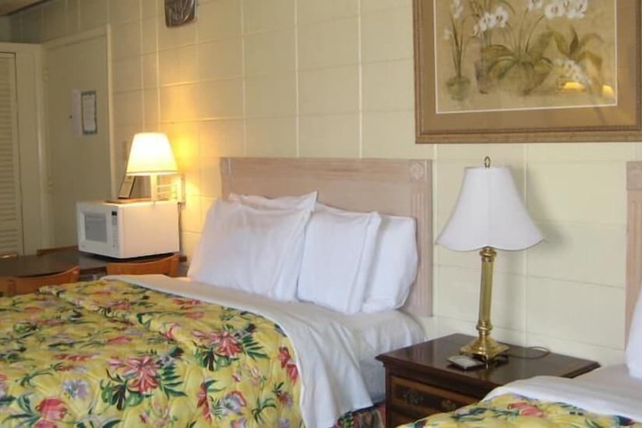 Room 14 of 16