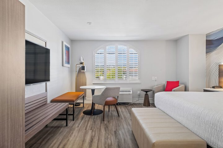 Hotel Skye SFO