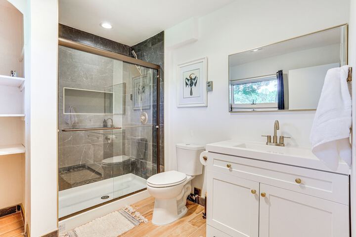 Pet-friendly Vacation Rental w / Lake Access