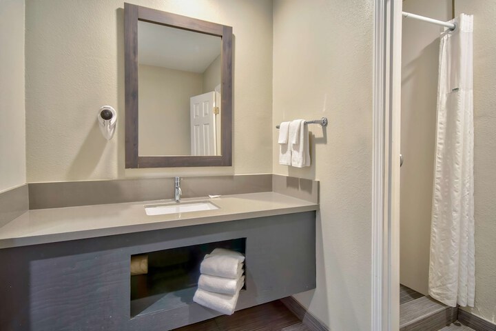 Room 14 of 23