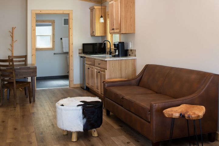 River Lodge and Cabins