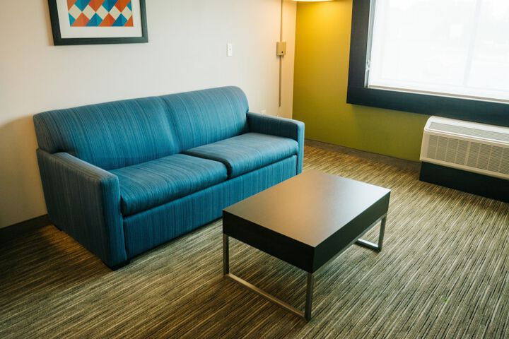 Room 17 of 48