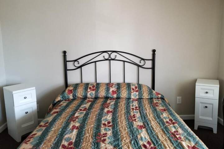 Room 16 of 28