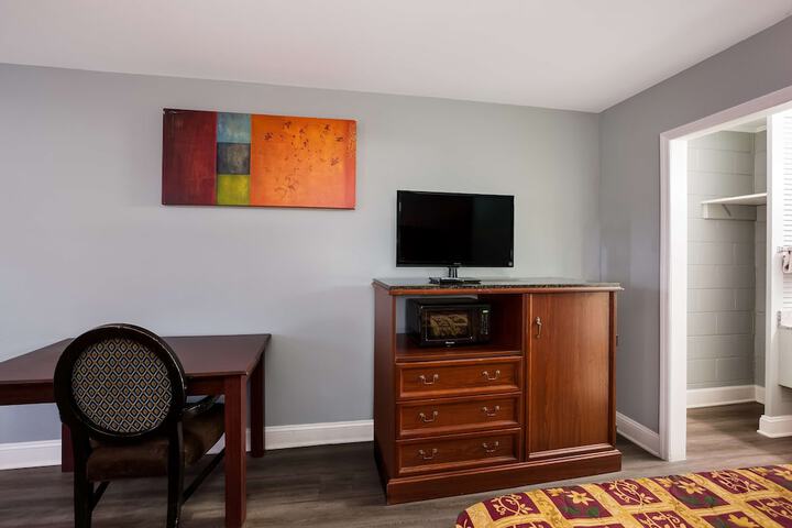 Room 17 of 30