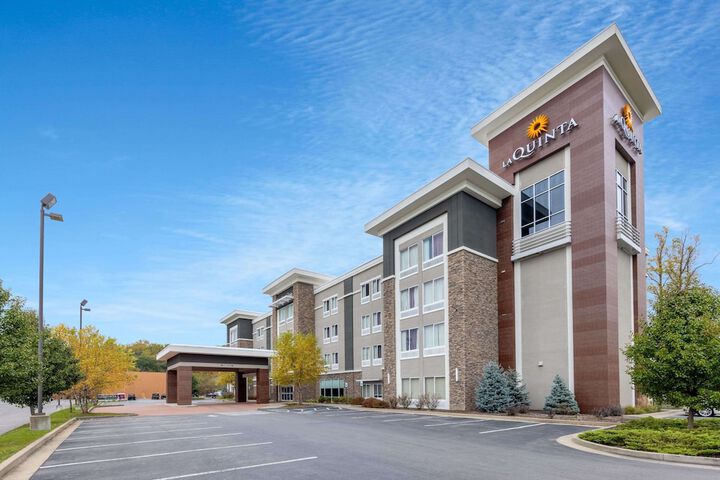 Hotel 2 of 68