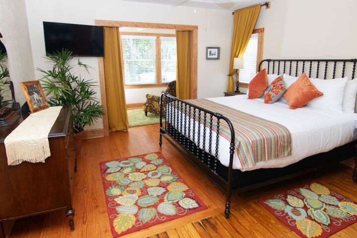 Room 125 of 206