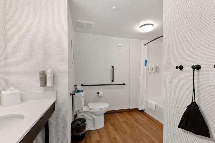 Hampton Inn & Suites Lake George