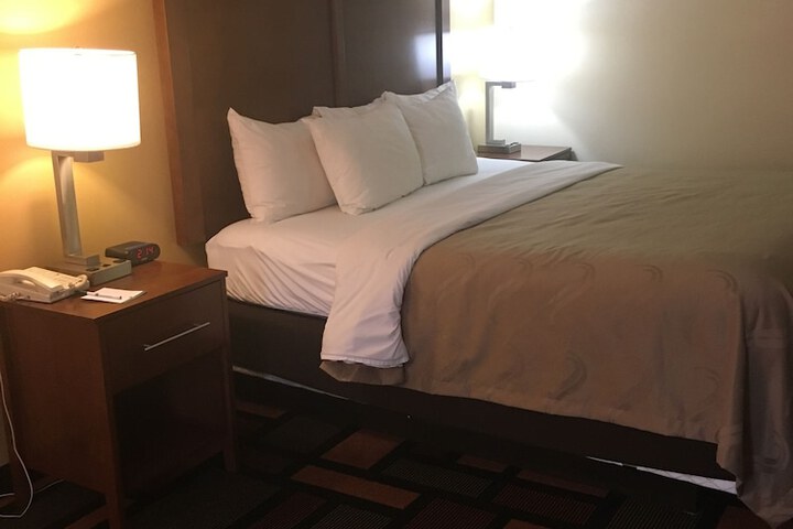 Room 9 of 21
