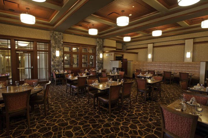 Dining 30 of 41