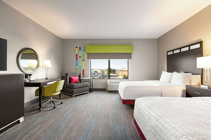 Hampton Inn & Suites York South