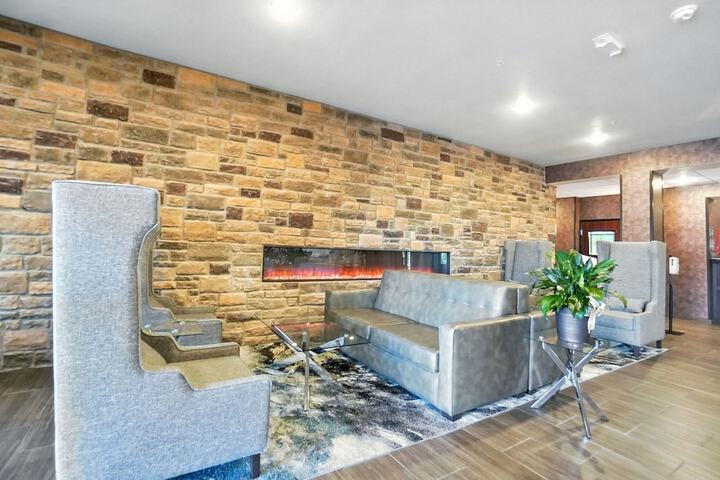 Cobblestone Hotel & Suites-Bellefontaine
