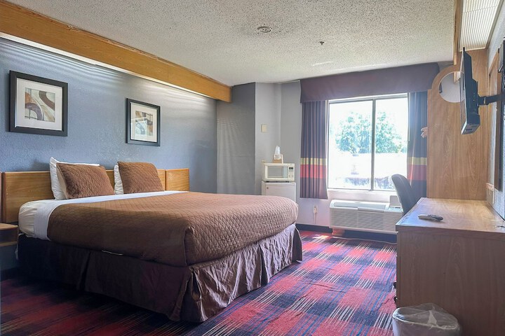 Classic Inn by Townhouse American Way Memphis I 240