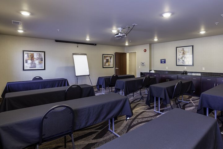 Cobblestone Inn & Suites - Brookville