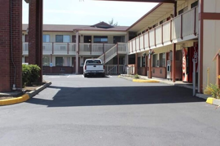 Kings Motor Inn