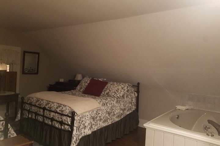 Room 30 of 65
