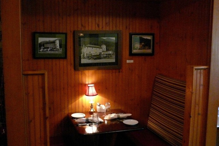 Alexanders Lodge