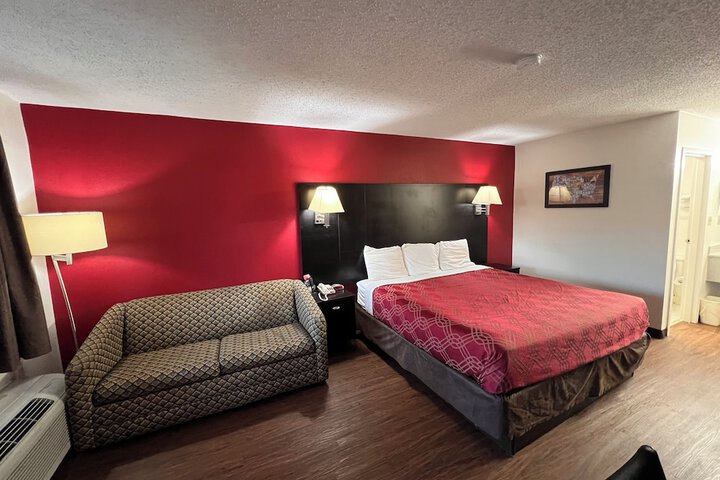 Room 12 of 30