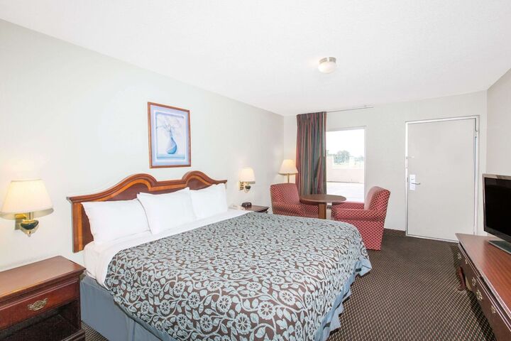 Room 14 of 14