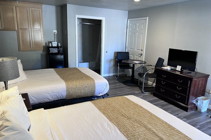 Room 22 of 34