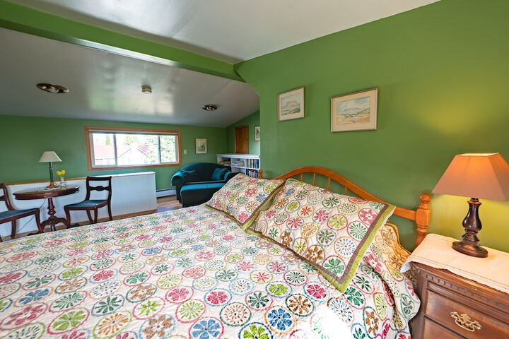 Room 18 of 25