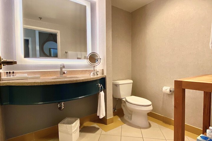 Room 33 of 75