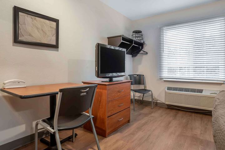 Room 13 of 24