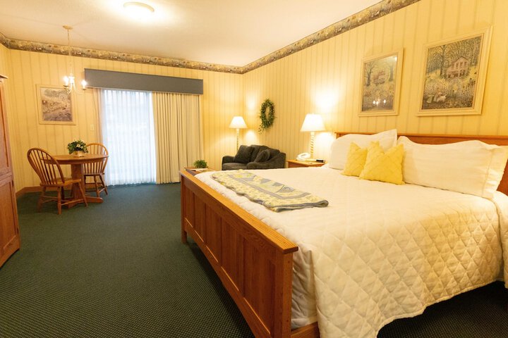 Essenhaus Inn & Conference Center