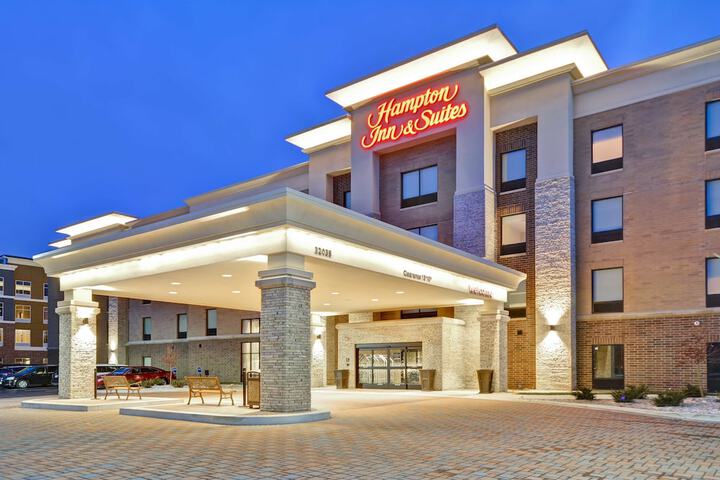 Hampton Inn & Suites Detroit / Warren