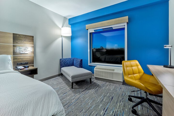 Room 18 of 49